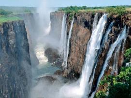 15 Tage Namibia-Botswana-Rundreise und Victoria Fälle ab € 4.699