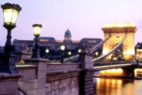 Donau-Schiffsreise Weihnachten in Budapest und Wien