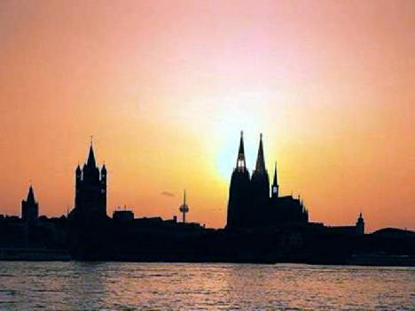 2 Tage Rhein-Schiffsreise Musical-Dinner in Köln ab € 179
